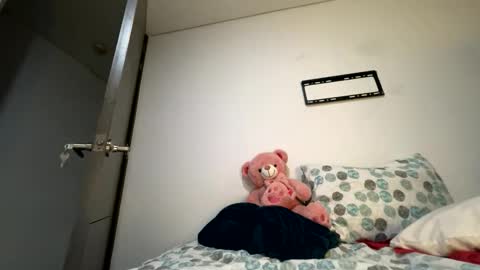 Snapshot of isabellakoffs chatting on February 2026 03:16:02 AM Isabella.. back again online show from February 2026 03:16:02 AM