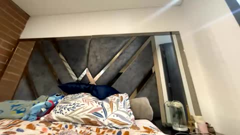 Snapshot of isabellakoffs chatting on February 2026 12:17:01 AM Isabella.. back again online show from February 2026 12:17:01 AM