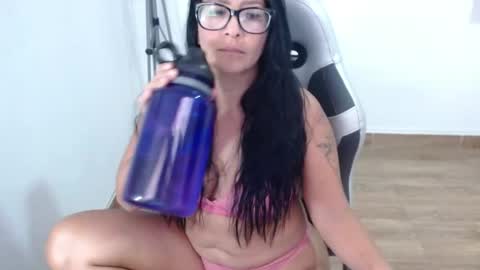 Snapshot of isabellaobregon2 chatting on April 2026 09:39:01 PM Isa online show from April 2026 09:39:01 PM