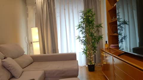 Snapshot of isabellauribe chatting on April 2026 12:30:01 PM isabellauribe online show from April 2026 12:30:01 PM