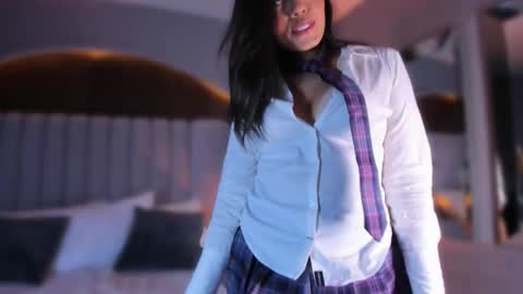 Snapshot of isabellax21 chatting on February 2026 04:18:02 AM Isa online show from February 2026 04:18:02 AM