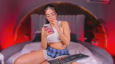 Snapshot of isabellax21 chatting on February 2026 04:16:02 AM Isa online show from February 2026 04:16:02 AM