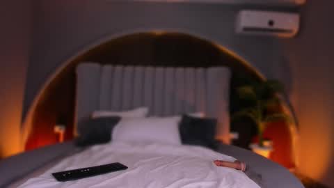 Snapshot of isabellax21 chatting on February 2026 04:18:02 AM Isa online show from February 2026 04:18:02 AM