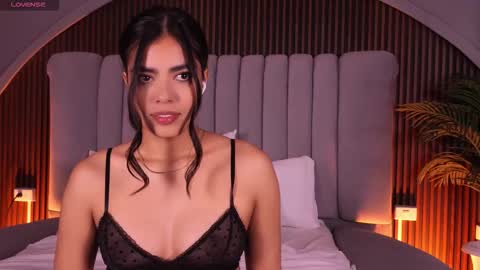 Snapshot of isabellax21 chatting on March 2026 03:23:02 AM Isa online show from March 2026 03:23:02 AM