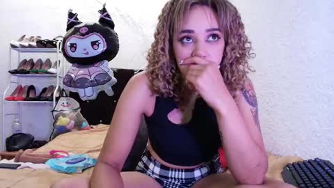 Snapshot of isabelle_sara chatting on March 2026 06:35:01 PM isabelle_sara online show from March 2026 06:35:01 PM