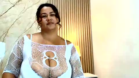 Snapshot of isabellmendez_ chatting on July 2026 10:30:02 PM IsabellMendez online show from July 2026 10:30:02 PM