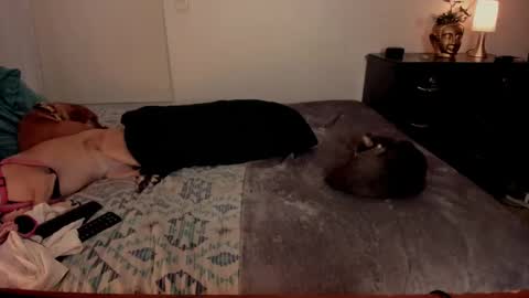 Isa online show from October 2025 11:35:01 PM