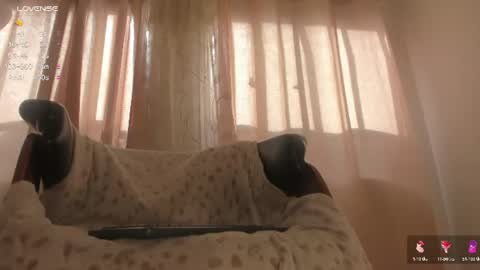 Snapshot of isabelsexysmile_ chatting on June 2026 01:45:02 PM Isabel M online show from June 2026 01:45:02 PM