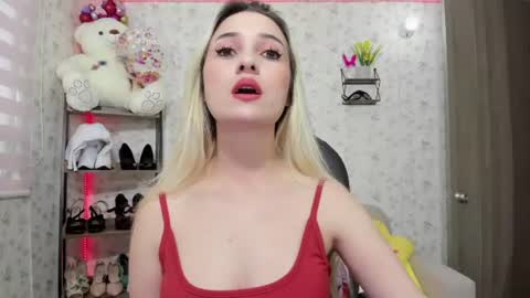 Snapshot of isablonde1 chatting on March 2026 08:14:01 PM ISABELLA online show from March 2026 08:14:01 PM