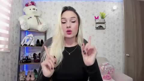 Snapshot of isablonde1 chatting on March 2026 08:31:01 PM ISABELLA online show from March 2026 08:31:01 PM