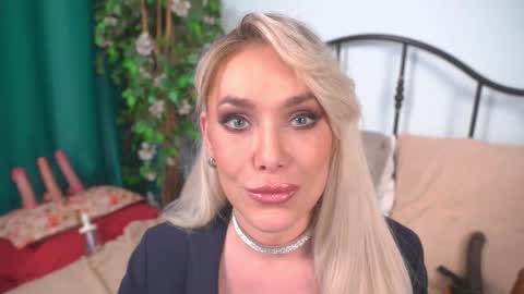 isadoradunkan online show from March 2026 07:53:01 PM