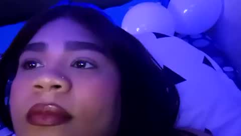 Isa online show from October 2025 02:34:01 AM