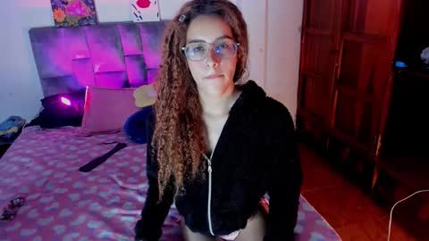 Isabela  online show from September 2025 05:23:02 AM