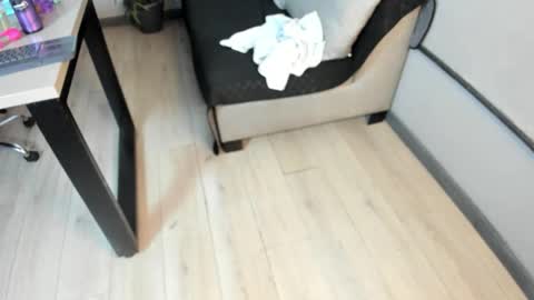 I S A  S AN D E R S  online show from November 2025 07:19:01 PM