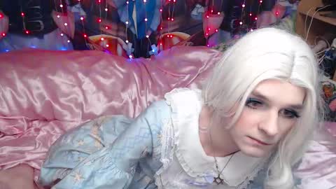 Snapshot of iselestias chatting on March 2026 10:27:02 PM Sele online show from March 2026 10:27:02 PM