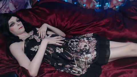 Snapshot of iselestias chatting on April 2026 10:32:01 PM Sele online show from April 2026 10:32:01 PM