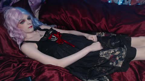 Snapshot of iselestias chatting on April 2026 10:27:01 PM Sele online show from April 2026 10:27:01 PM