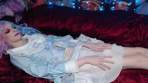 Snapshot of iselestias chatting on April 2026 10:45:01 PM Sele online show from April 2026 10:45:01 PM