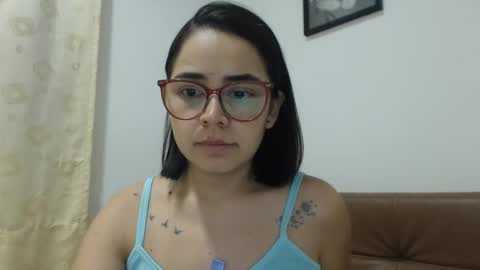 Emma online show from November 2025 04:00:01 AM