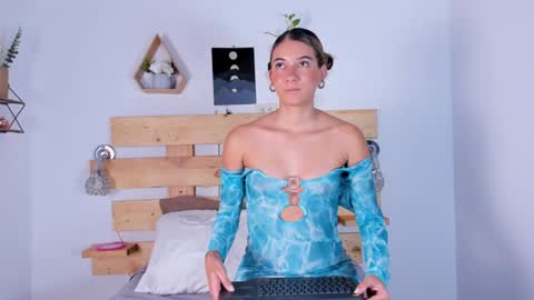 ishabellalopez online show from January 2025 04:22:02 AM