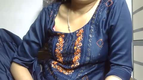 ishika_ishu online show from February 2026 06:06:02 PM