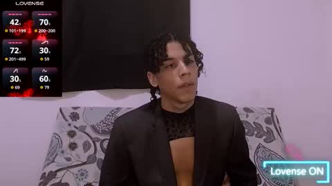 Isidro online show from November 2025 12:49:01 AM