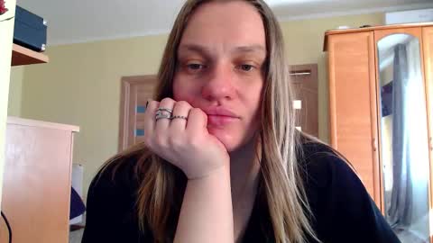 Snapshot of isingle_mom chatting on March 2026 07:58:01 AM isingle_mom online show from March 2026 07:58:01 AM