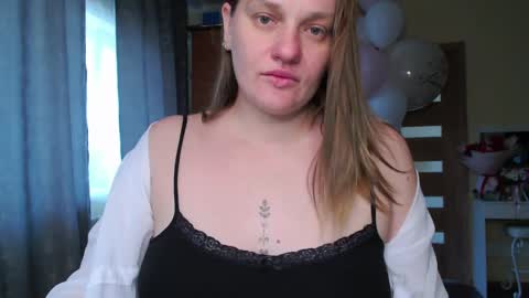 Snapshot of isingle_mom chatting on April 2026 05:51:02 AM isingle_mom online show from April 2026 05:51:02 AM