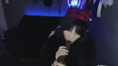 Snapshot of isis_diosa chatting on December 2024 12:02:01 AM Ana Maria online show from December 2024 12:02:01 AM