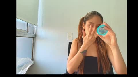 Snapshot of isis_pink chatting on April 2026 01:31:01 PM Alaya online show from April 2026 01:31:01 PM