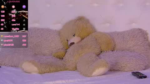 Snapshot of isis_queen_xxx chatting on November 2025 03:34:02 PM Isis online show from November 2025 03:34:02 PM