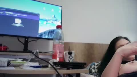 iskrenv online show from April 2026 09:26:02 PM