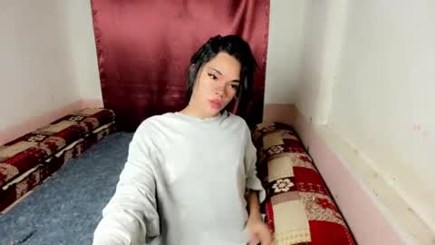 isla_flame_ online show from August 2026 07:33:02 AM