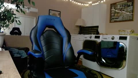 Snapshot of islandguy70 chatting on December 2024 09:55:01 AM Jim online show from December 2024 09:55:01 AM