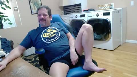 Snapshot of islandguy70 chatting on January 2025 09:47:01 PM Jim online show from January 2025 09:47:01 PM