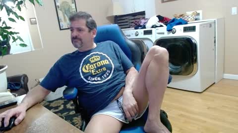 Snapshot of islandguy70 chatting on January 2025 10:11:02 AM Jim online show from January 2025 10:11:02 AM