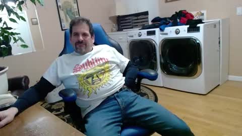 Snapshot of islandguy70 chatting on January 2025 10:16:02 PM Jim online show from January 2025 10:16:02 PM