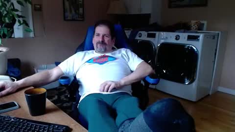 Snapshot of islandguy70 chatting on January 2025 03:59:02 PM Jim online show from January 2025 03:59:02 PM