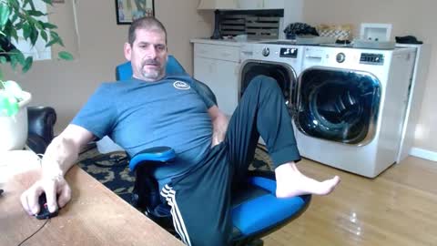 Snapshot of islandguy70 chatting on February 2025 08:30:01 PM Jim online show from February 2025 08:30:01 PM