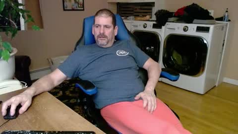 Snapshot of islandguy70 chatting on February 2025 12:58:02 AM Jim online show from February 2025 12:58:02 AM