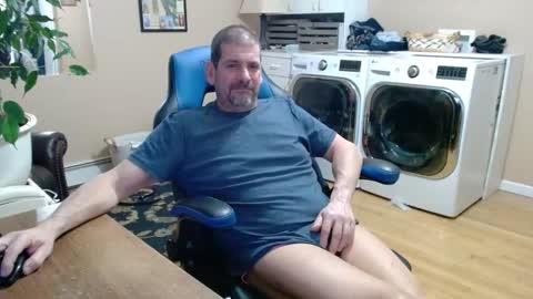 Snapshot of islandguy70 chatting on February 2025 09:41:01 AM Jim online show from February 2025 09:41:01 AM