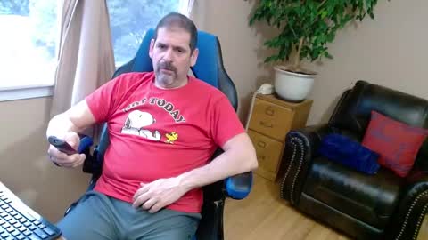 Snapshot of islandguy70 chatting on February 2025 12:32:02 PM Jim online show from February 2025 12:32:02 PM