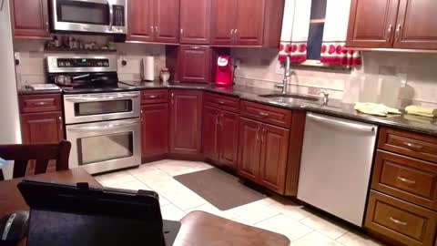 Snapshot of islandguy70 chatting on October 2025 10:40:02 PM Jim online show from October 2025 10:40:02 PM