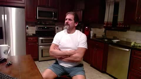 Snapshot of islandguy70 chatting on October 2025 10:43:02 PM Jim online show from October 2025 10:43:02 PM