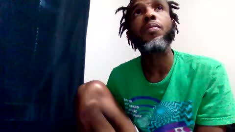 Snapshot of islandmaker chatting on December 2025 08:38:02 PM islandmaker online show from December 2025 08:38:02 PM