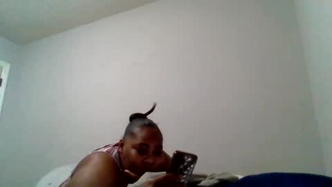 Snapshot of islandmaker chatting on May 2026 09:42:01 PM islandmaker online show from May 2026 09:42:01 PM