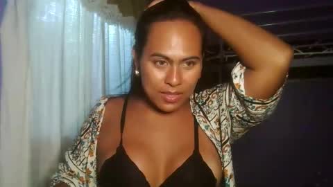 Snapshot of islandvelvet chatting on December 2025 04:40:01 AM IslandVelvet online show from December 2025 04:40:01 AM