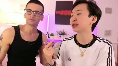 Snapshot of islendtakumi chatting on April 2026 08:23:01 PM Takumi online show from April 2026 08:23:01 PM