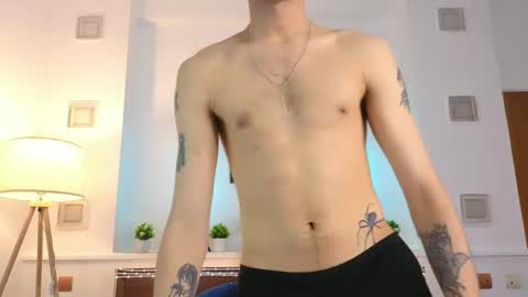 Snapshot of islendtakumi chatting on April 2026 07:58:01 PM Takumi online show from April 2026 07:58:01 PM