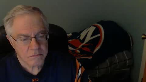 islesman22 online show from December 2025 03:15:01 AM